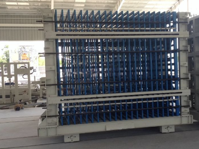 Fournisseur de ligne de production de panneaux muraux verticaux en béton préfabriqué en Chine